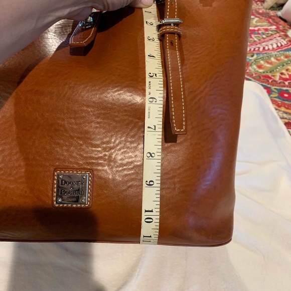 Dooney & Bourke - Picture 2 of 6